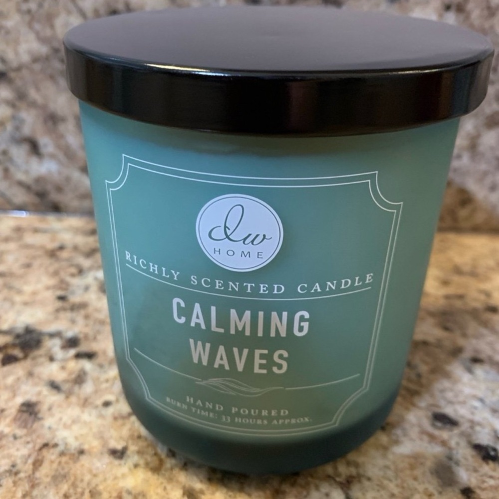 New! DW Home Calming Waves Richly Scented Candle Small Single Wick Hand.